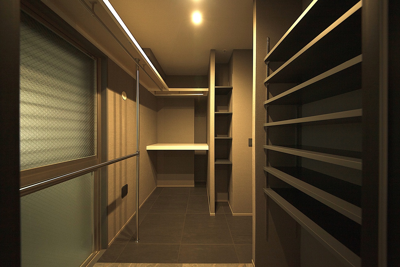 M邸_エントランス_03_シューズインクローゼット