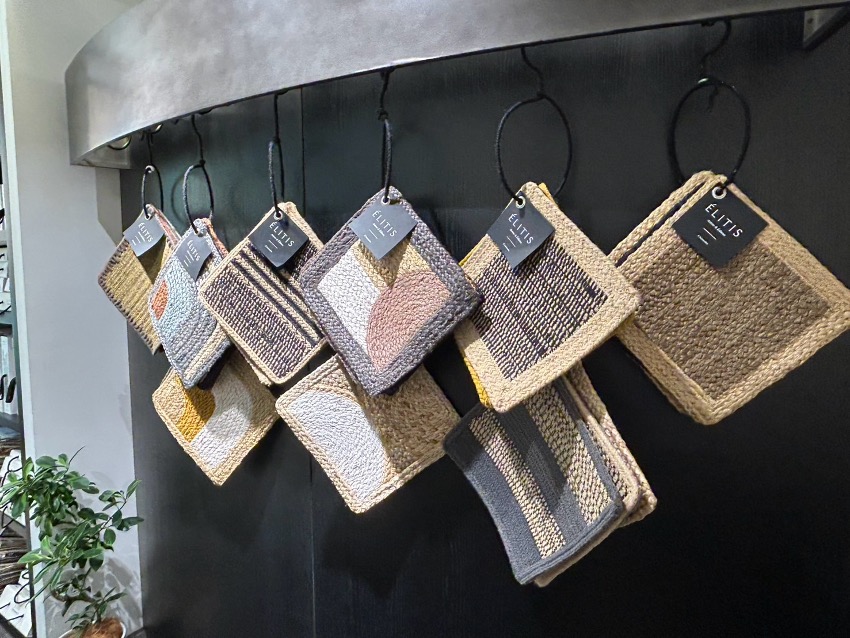 上質な暮らしを彩る  マナトレーディングのラグ・カーペットの魅力