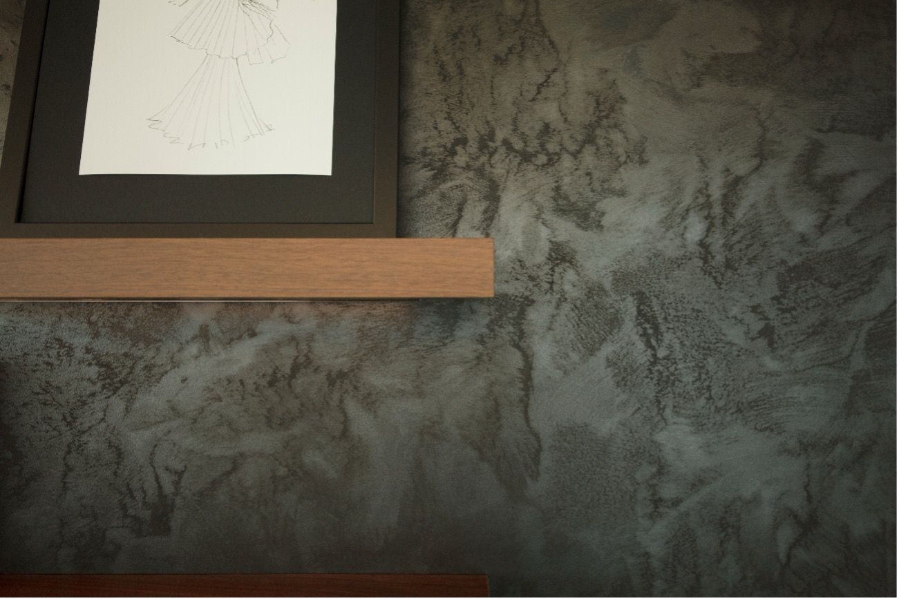 世界にひとつだけのアート”イタリア漆喰の絵画「スタッコパネル」を本社に飾りました